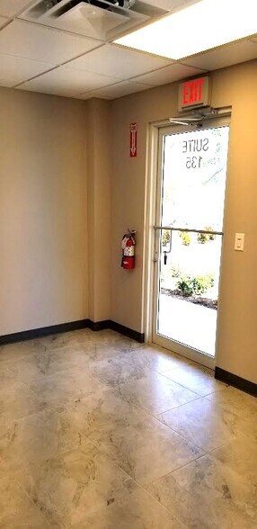 More Photos Of 1681-1687 Benchmark Ave, Fort Myers Warehouse For Lease