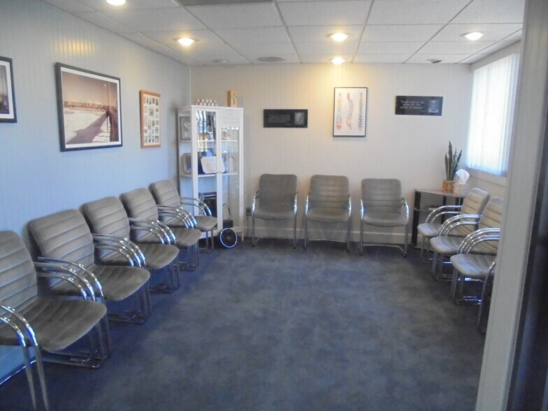 More Photos Of 320 E Hobsonway, Blythe Healthcare For Sale