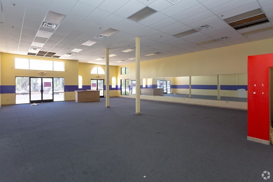 More Photos Of 6740 E University Dr, Mesa Unknown For Lease