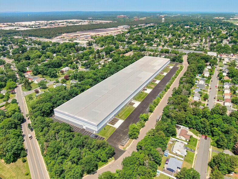 More Photos Of 145 Candlewood Rd, Bay Shore Warehouse For Lease