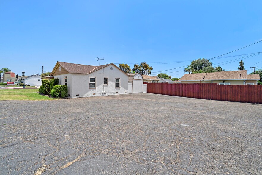 More Photos Of 700 S Brea Blvd, Brea Office Residential For Sale