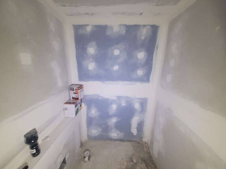 More Photos Of 14907 Livernois Ave, Detroit Flex For Sale