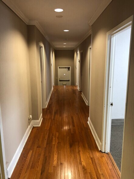 More Photos Of 1224 Pickens St, Columbia Office Residential For Lease