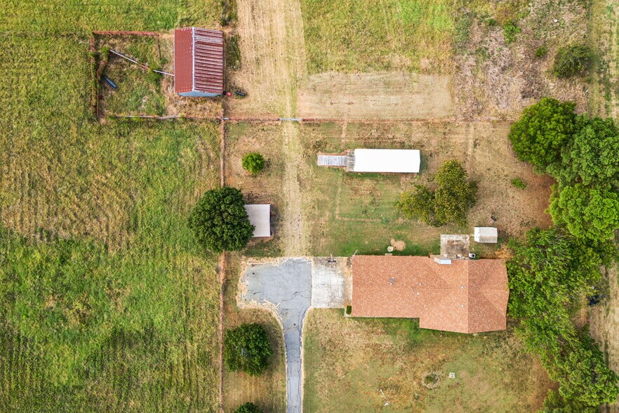 More Photos Of 31092 US Highway 82, Whitesboro Land For Sale