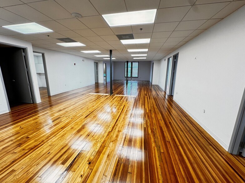 More Photos Of 312 Clematis St, West Palm Beach Loft Creative Space For Sale