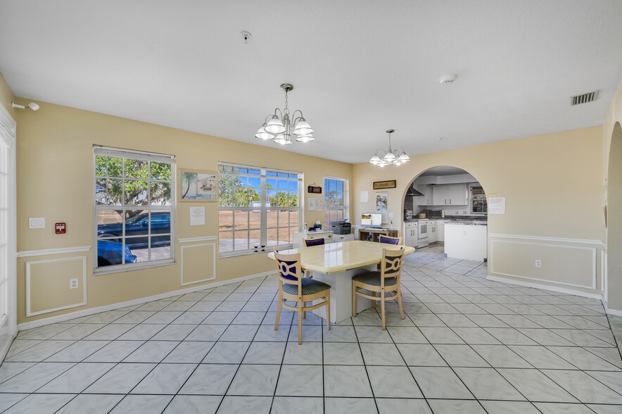More Photos Of 2820 Pan American Blvd, North Port Assisted Living For Sale