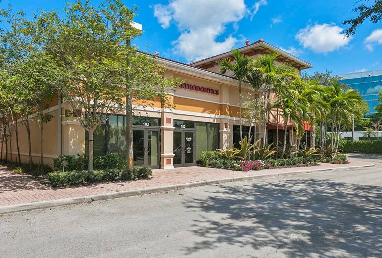 More Photos Of 109-199 Weston Rd, Weston Unknown For Lease