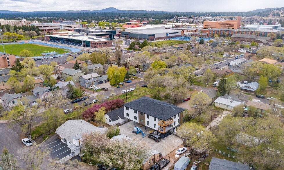 More Photos Of 214 E Ellery Ave, Flagstaff Specialty For Lease