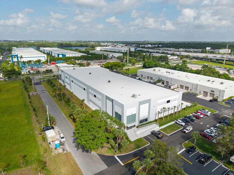 More Photos Of 3410 SW 26th Ter, Fort Lauderdale Warehouse For Lease