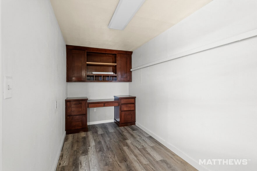 More Photos Of 112 Commercial Pl, Schertz Warehouse For Lease