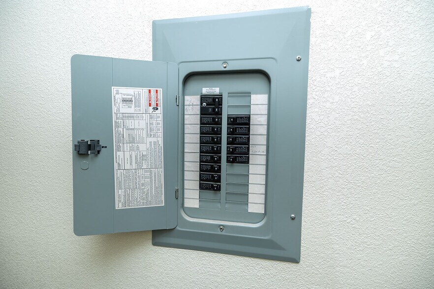 More Photos Of 116 W Pine Ave, El Dorado Office Residential For Sale