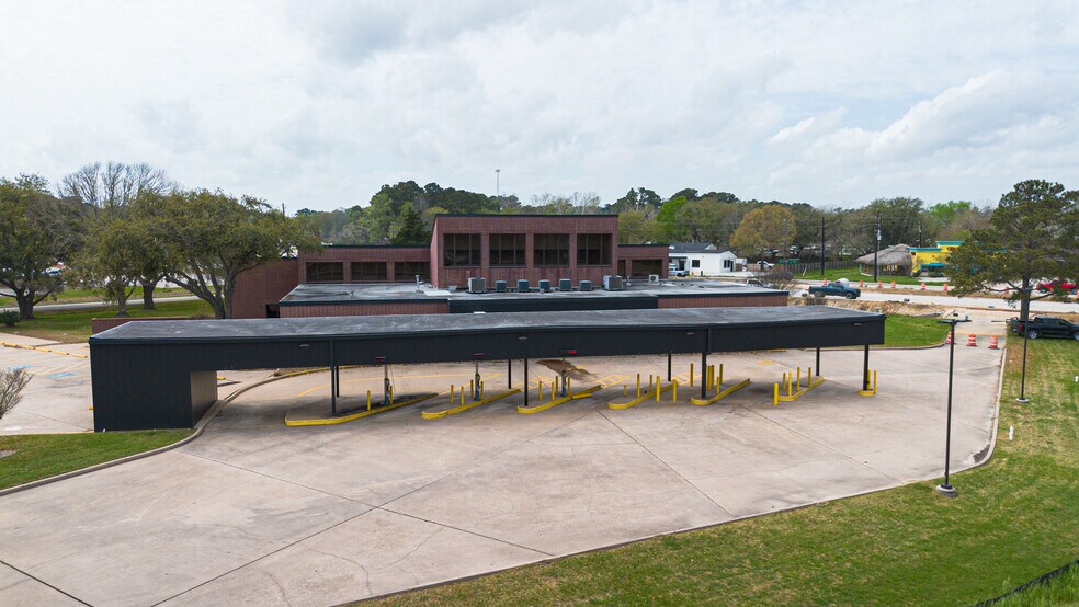 More Photos Of 25100 FM 2100 Rd, Huffman Bank For Lease