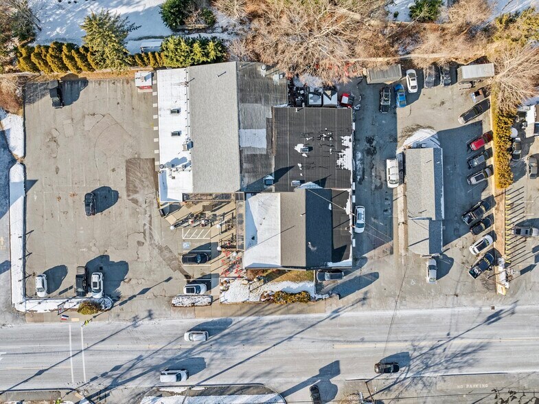 More Photos Of 33 County Rd, Mattapoisett Freestanding For Sale