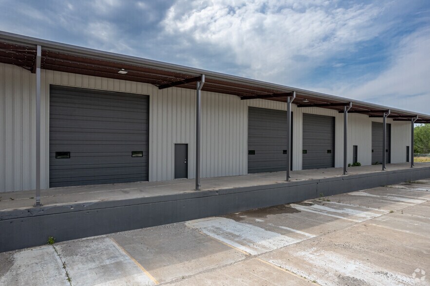 More Photos Of 3600 NW Lawton Rd, Columbus Land For Lease