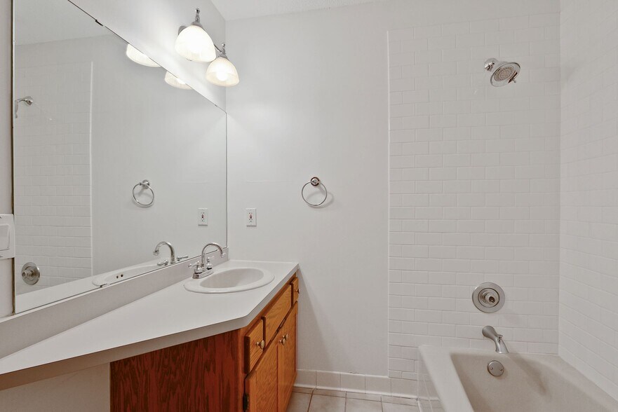 More Photos Of 197 Kent St, Saint Paul Multifamily For Sale