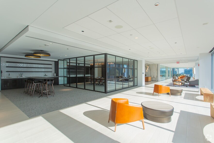 More Photos Of 151 N Franklin St, Chicago Office For Lease