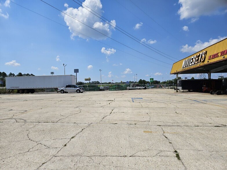 More Photos Of 400 Garrett Rd, Slidell Auto Dealership For Lease