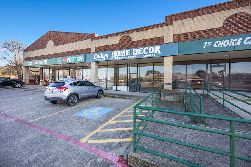 More Photos Of 1700 W Park Row Dr, Arlington Unknown For Lease