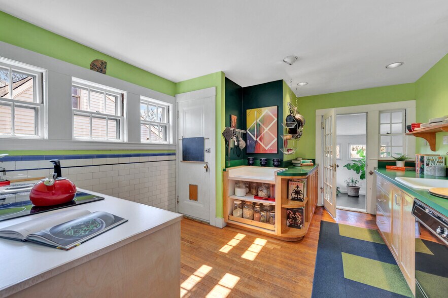 More Photos Of 126 Westbourne Ter, Brookline Multifamily For Sale