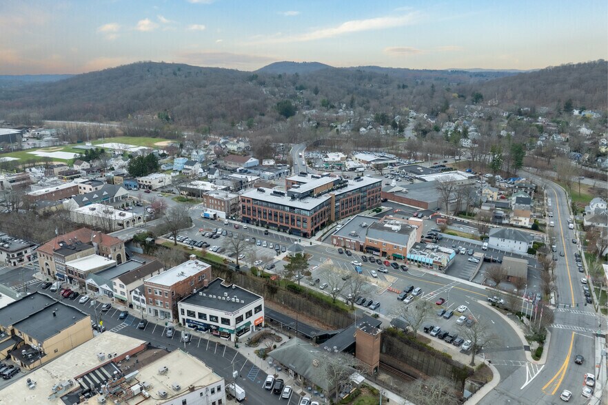 More Photos Of 70 Memorial Plz, Pleasantville Apartments For Lease