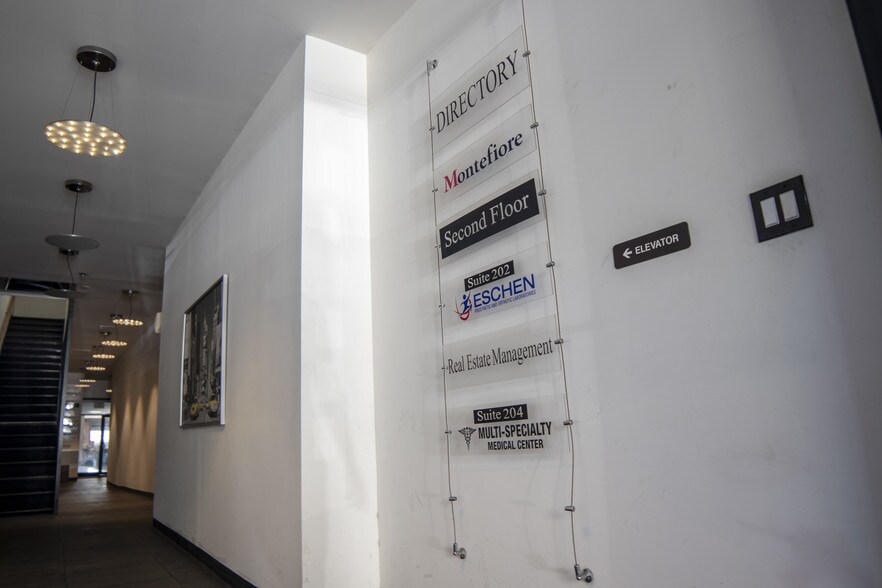 More Photos Of 1894 Eastchester Rd, Bronx Medical For Lease