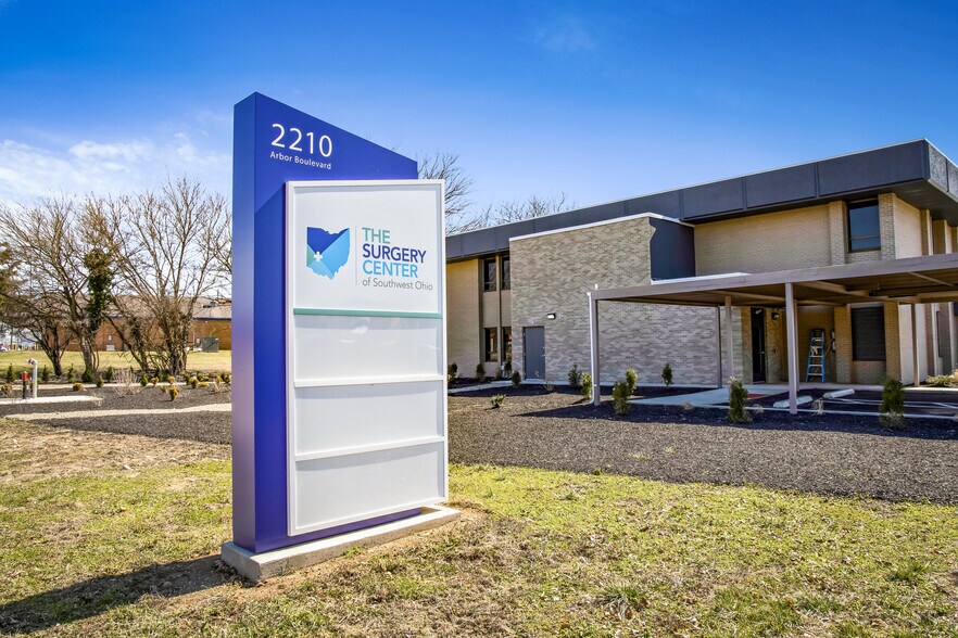 More Photos Of 2210 Arbor Blvd, Dayton Medical For Lease