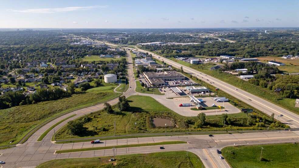 More Photos Of 6301 Bandel Rd NW, Rochester Light Manufacturing For Lease