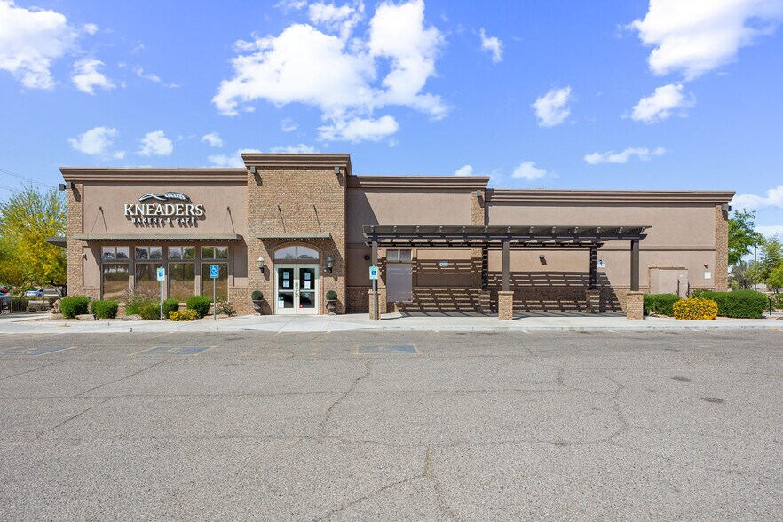 More Photos Of 2030 E Elliot Rd, Tempe General Retail For Sale