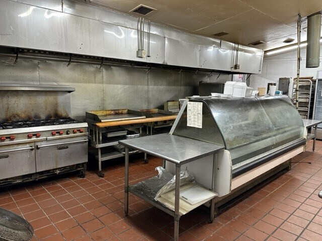 More Photos Of 210 Cannon Bridge Rd, Orangeburg Restaurant For Sale