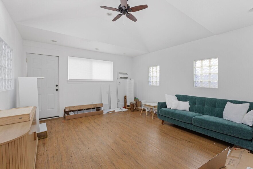 More Photos Of 702 10th Ave, Longmont Office For Sale