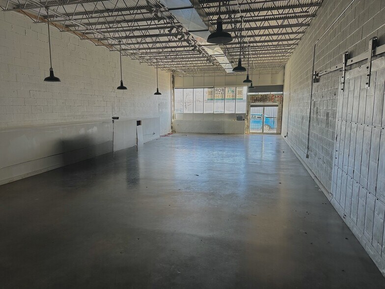 More Photos Of 1714 Holmes St, Kansas City Office For Lease