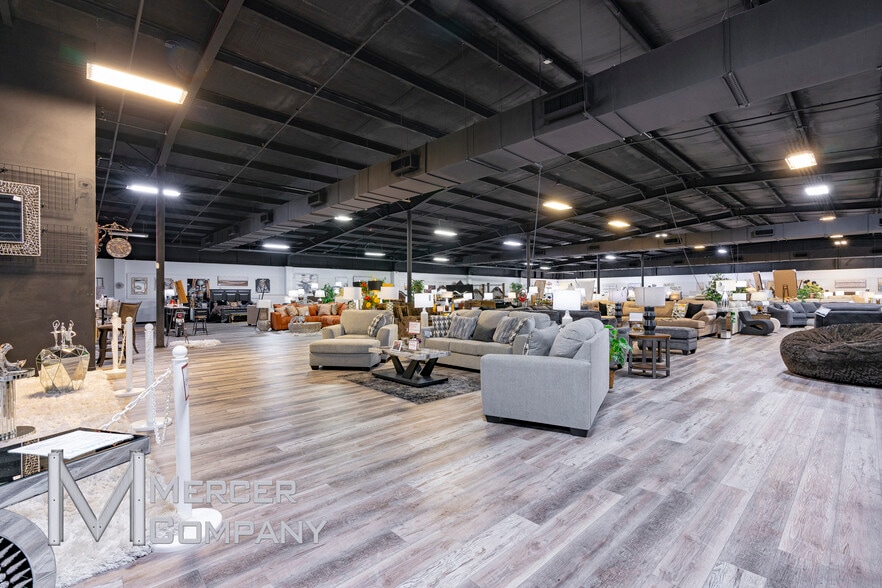 More Photos Of 930 E Highway 67, Duncanville Warehouse For Sale