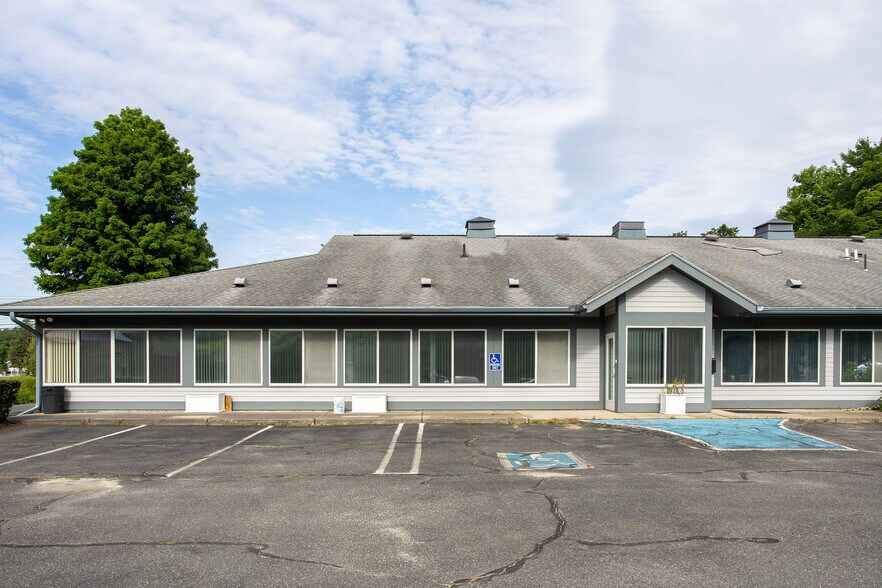 More Photos Of 789 Main St, Great Barrington Medical For Sale