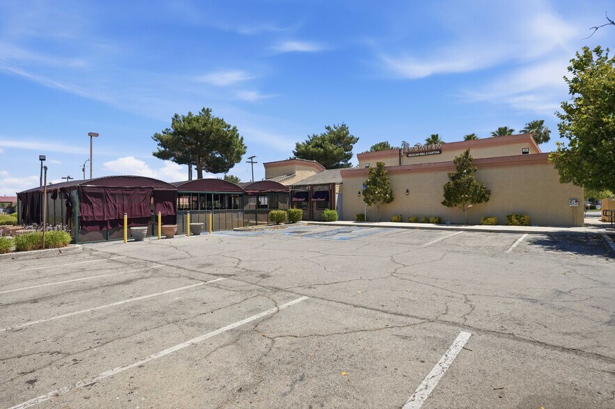 More Photos Of 2140 E Palmdale Blvd, Palmdale Unknown For Lease