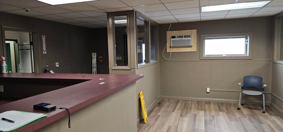 More Photos Of 4295 N Roosevelt Rd, Stevensville Manufacturing For Lease