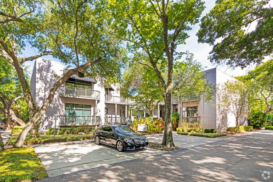 More Photos Of 5523 W Cypress St, Tampa Office For Sale