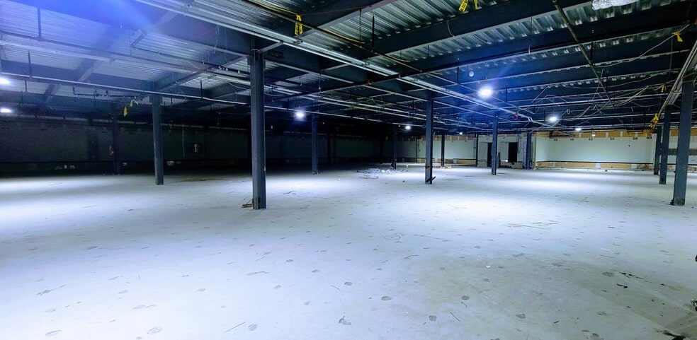 More Photos Of 425 Meadowlands Pky, Secaucus Warehouse For Sale