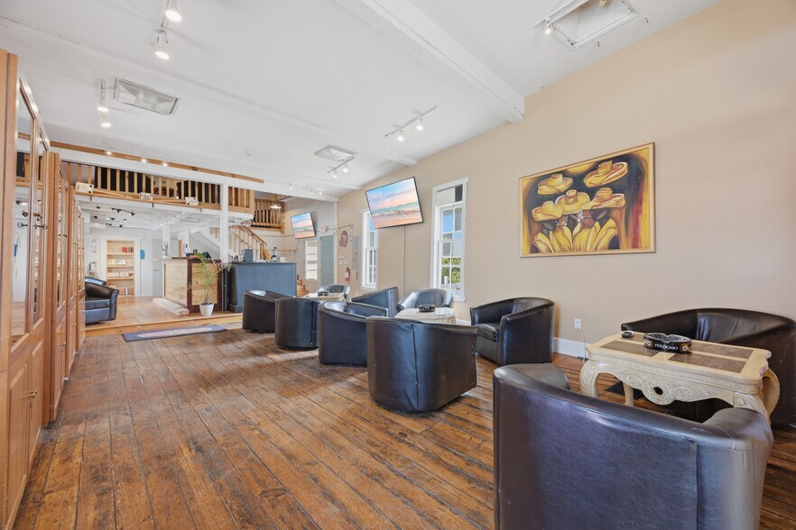 More Photos Of 21 Furnace St, Danielson Storefront For Sale