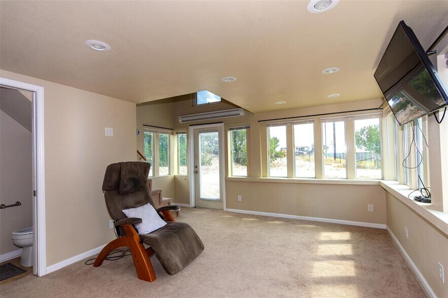 More Photos Of 30303 Ranch Road 12, Dripping Springs Office For Lease