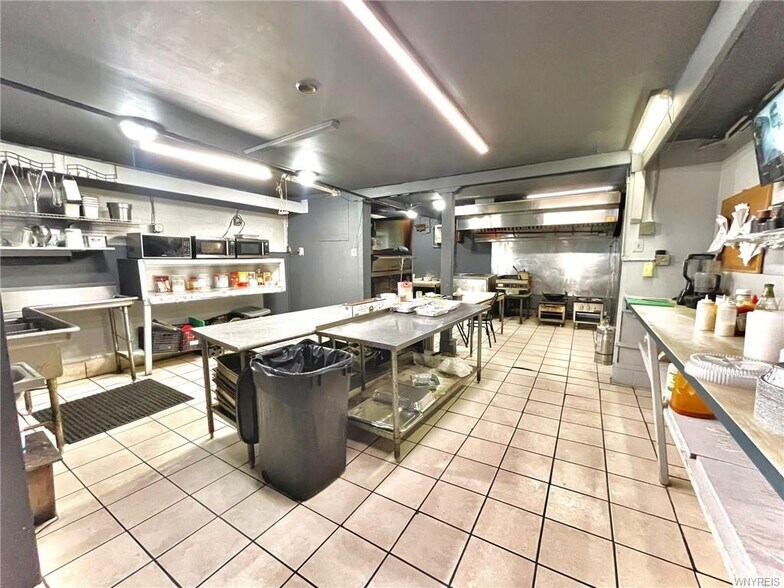 More Photos Of 898 Genesee St, Buffalo Restaurant For Lease