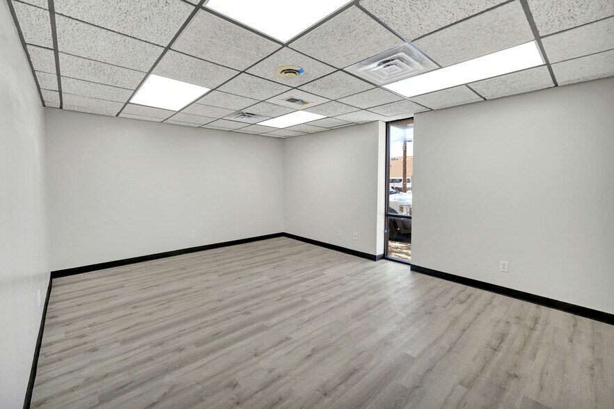 More Photos Of 602 N Baird St, Midland Office For Lease