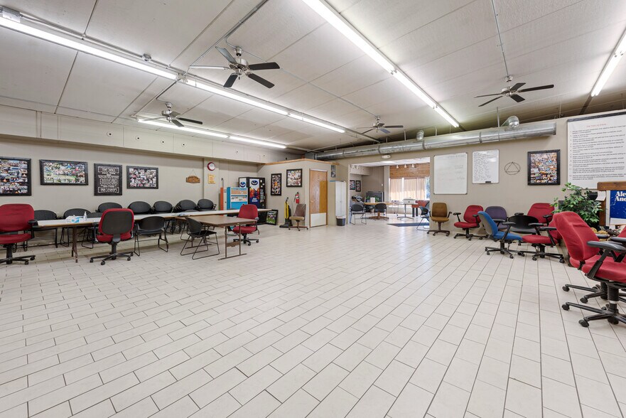 More Photos Of 4801 N Welcome Ave, Minneapolis Freestanding For Sale