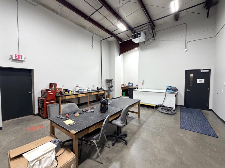 More Photos Of 4314 Centurion Dr, Bismarck Warehouse For Sale