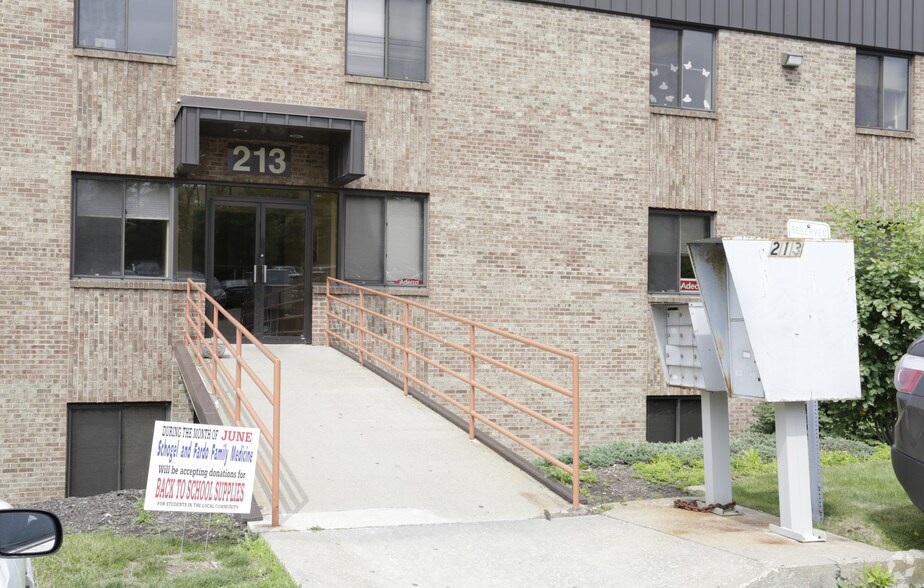 More Photos Of 213 Executive Dr, Cranberry Medical For Lease