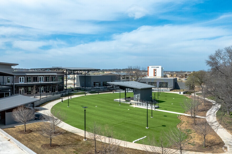 More Photos Of 460 Shops Blvd, Willow Park Unknown For Lease