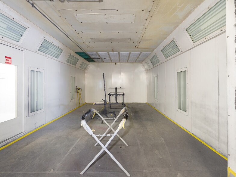 More Photos Of , El Segundo General Retail For Sale