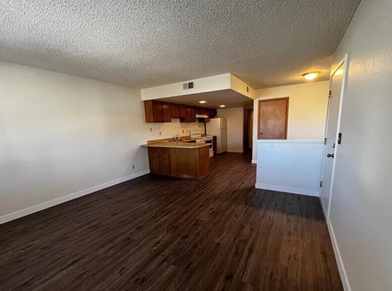 More Photos Of 855 Del Rey Dr, Boulder City Apartments For Sale