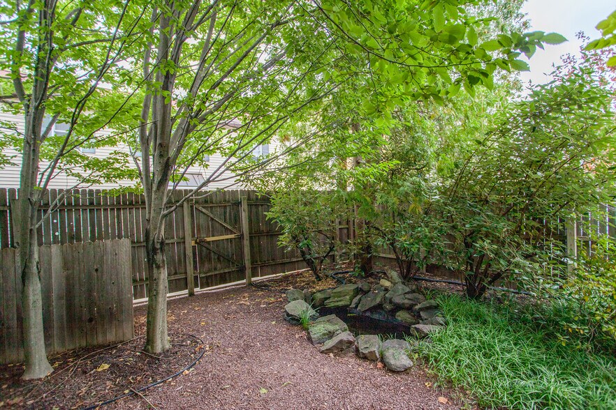 More Photos Of 24 N Main St, Lambertville Office For Sale