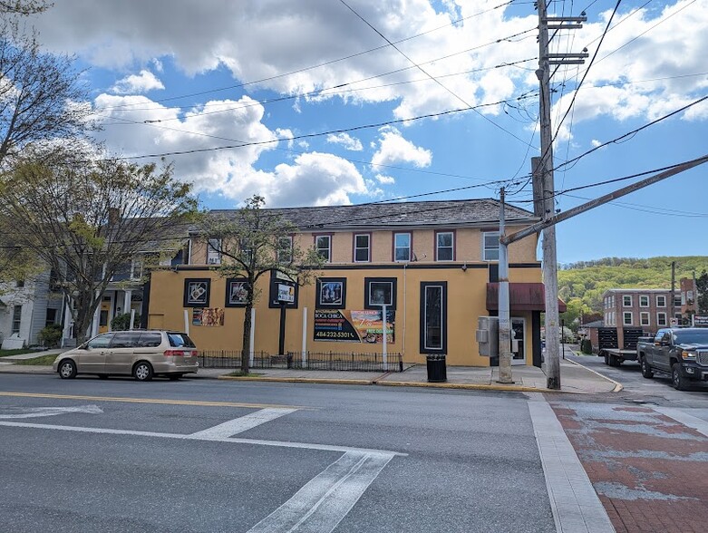 Primary Photo Of 194-198 Main St, Emmaus Restaurant For Sale