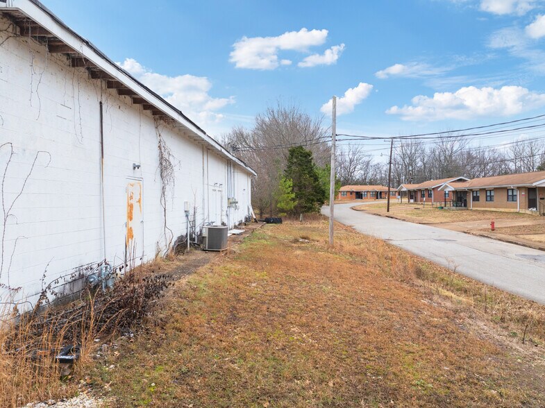 More Photos Of 20310 Main St E, Huntingdon Storefront For Sale